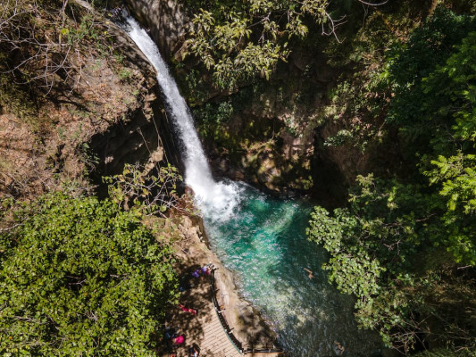 Hiking Rincon De La Vieja in Guanacaste with Mardigi Tours 6
